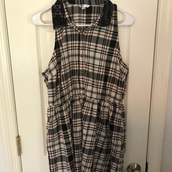 Volcom plaid dress with lace collar - Picture 7 of 7